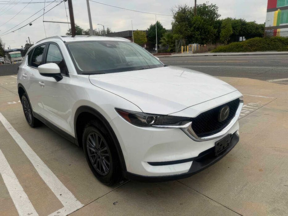 Mazda CX-5 Touring      2020
