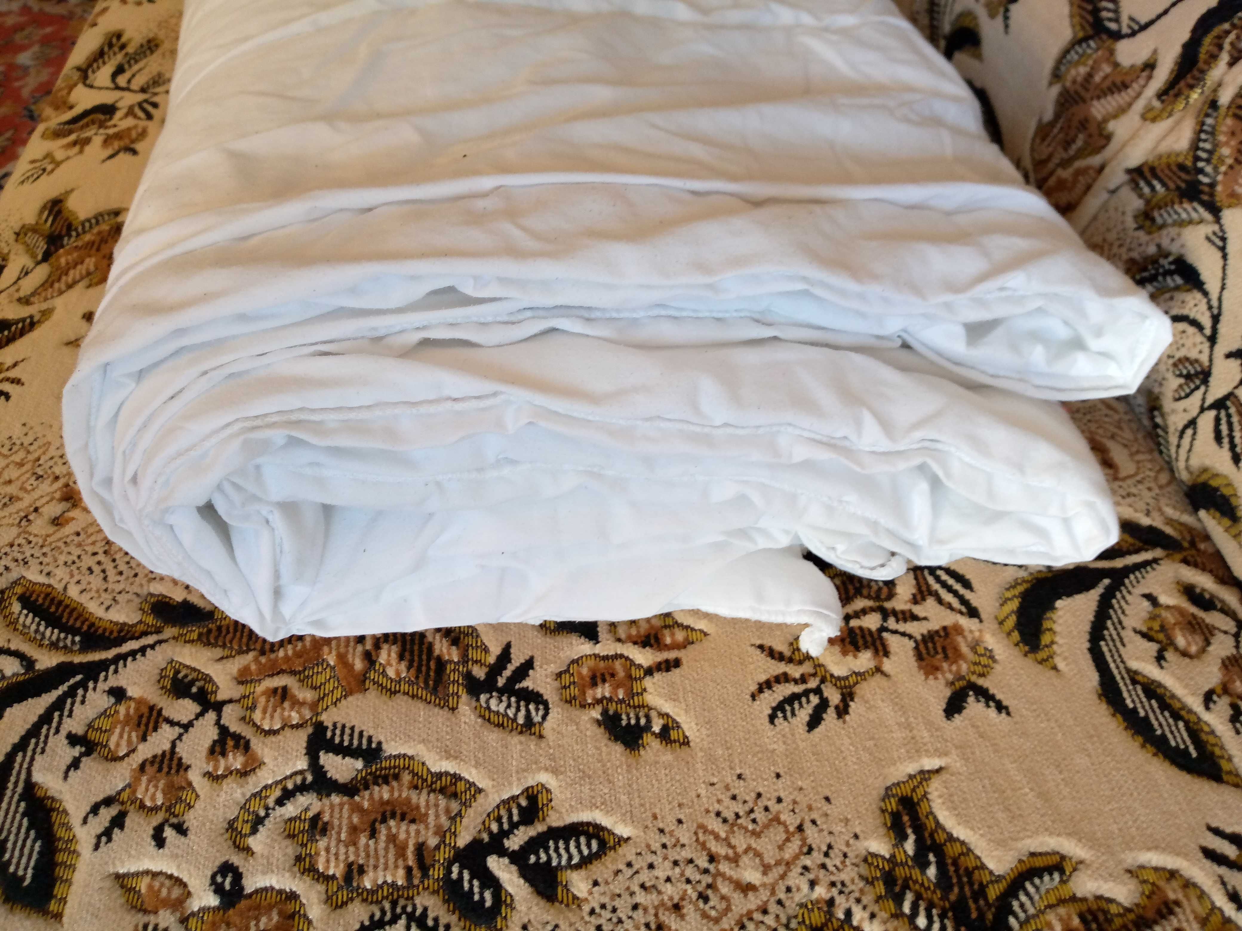 Белоснежное детское одеяло и подушка