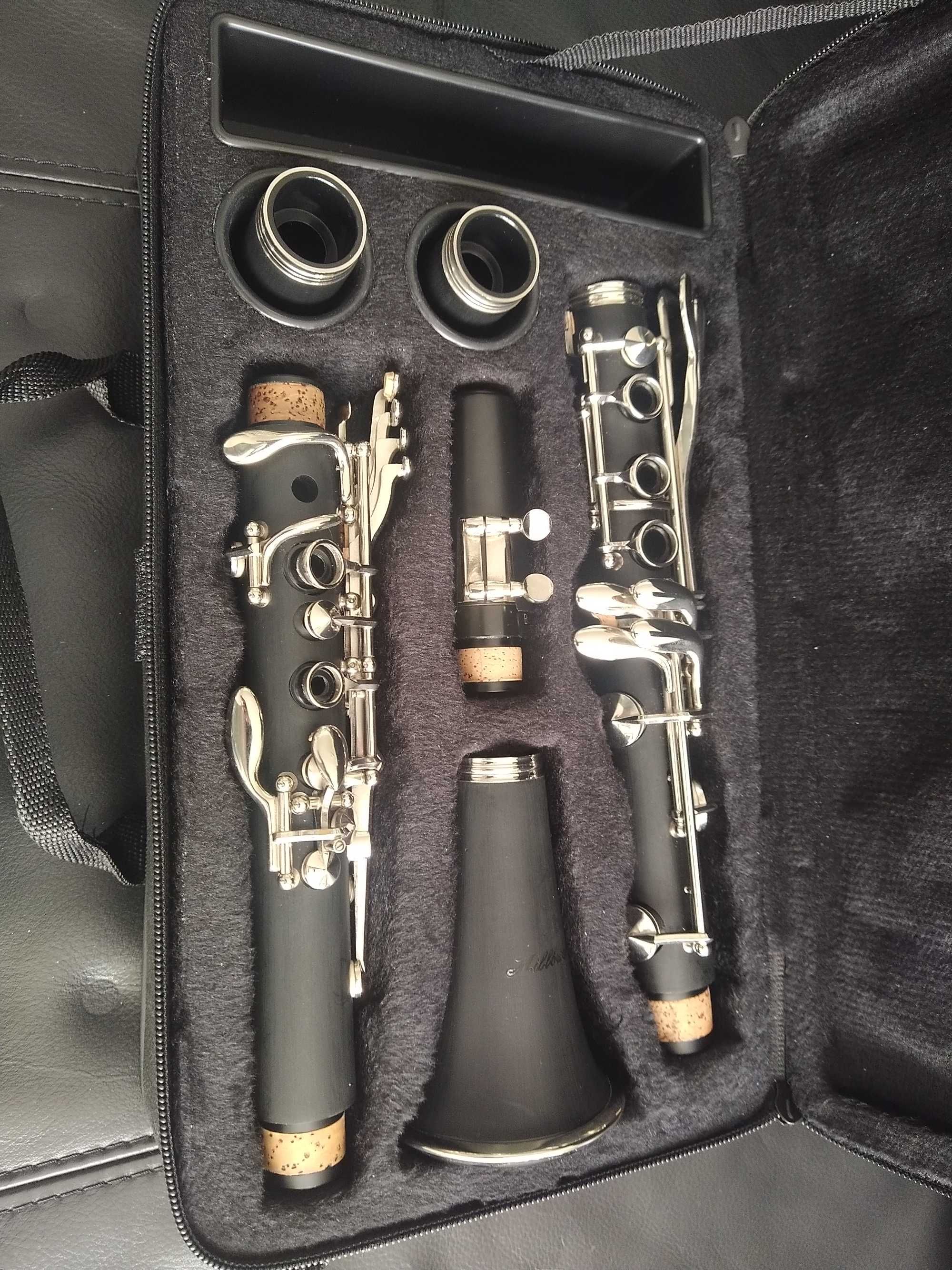 Clarinete novo Millbrook com pastilhas Yamaha