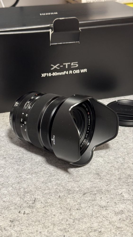 Fujifilm X-T5 + XF 16-80mm + 2 baterias extra e carregador duplo