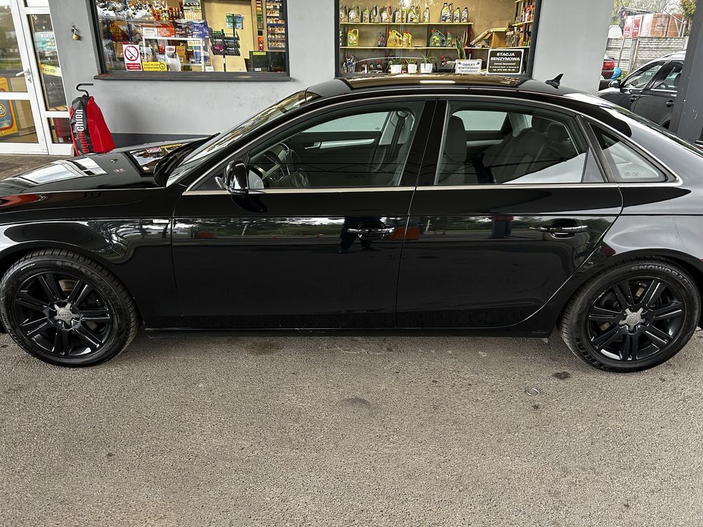 Audi a4 b8 sline 2.0 tdi manual niski przebieg