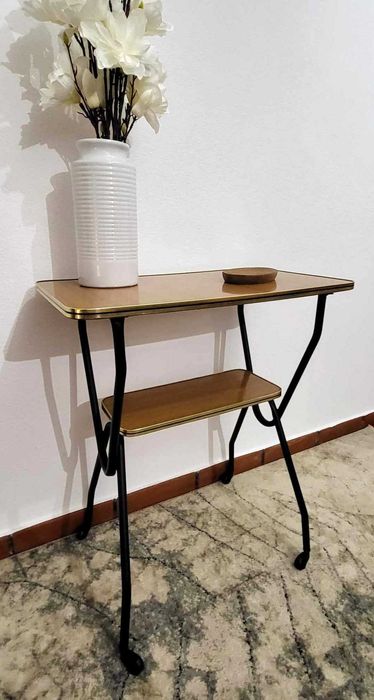 Mesa de Apoio / Consola / Aparador / Móvel / Olaio / Vintage