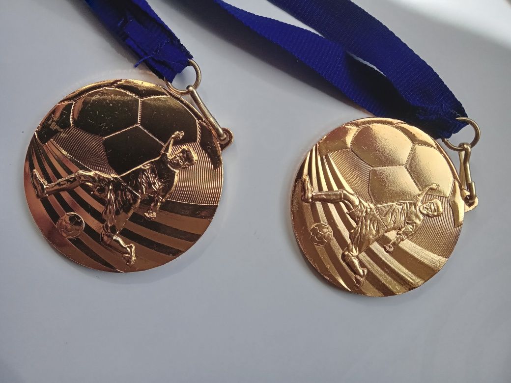 medal sportowy piłkarski nowy