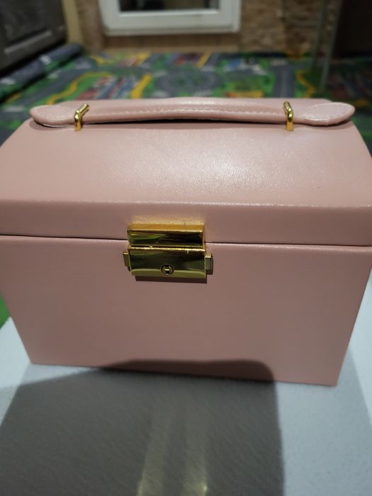 Продам кейс для прикрас