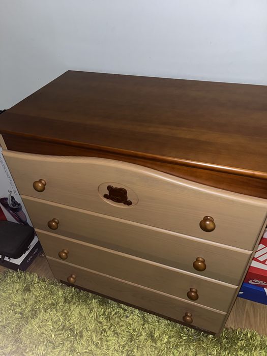 Berço+cómoda(4 gavetas)