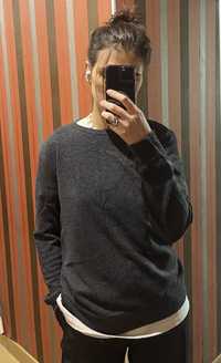 Сірий светр з вовною