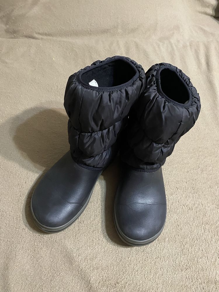 БУ  женские зимние  сапоги  Crocs winter puff boot