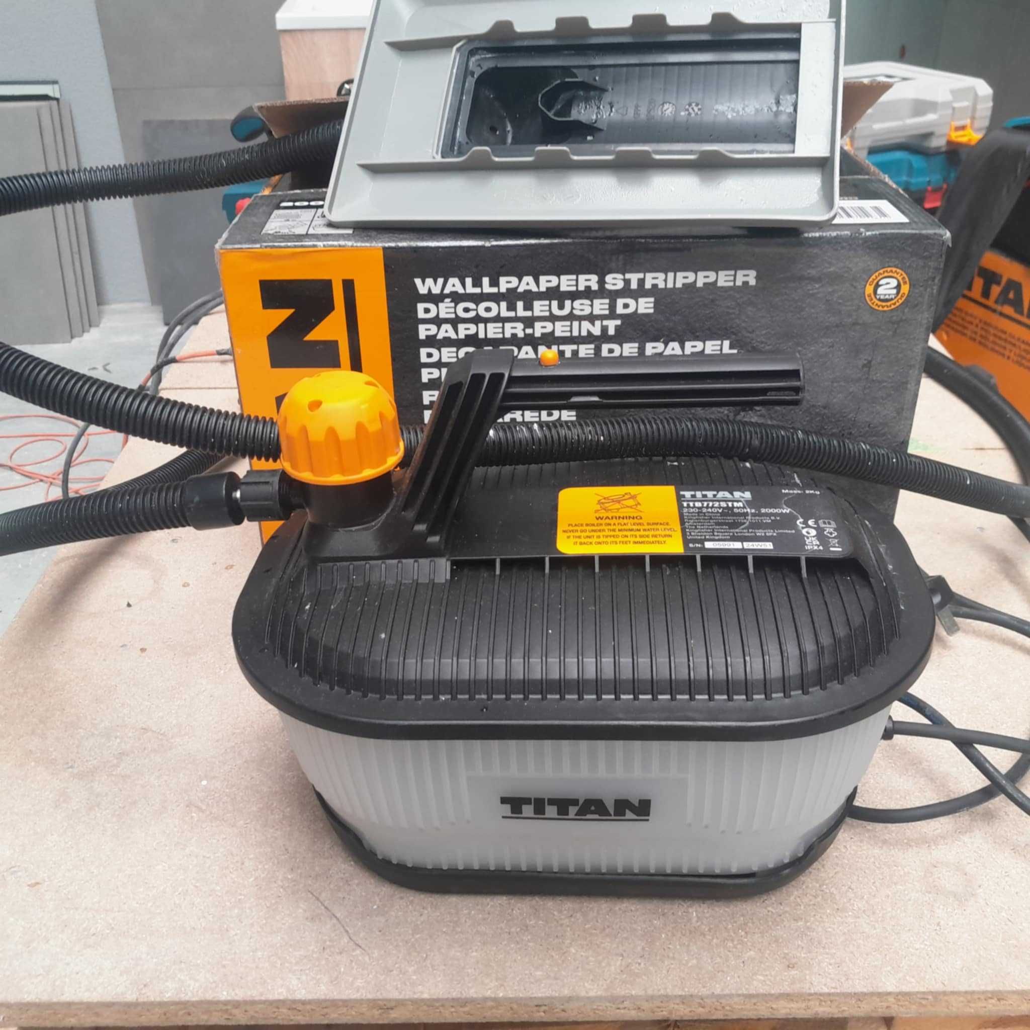 Parownica Titan 2000w do usuwania tapety starej farby