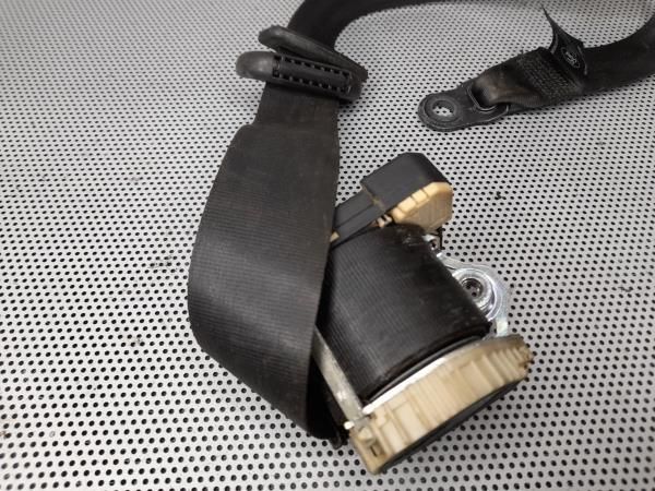 Cinto frente direito FORD Focus II (DA_)