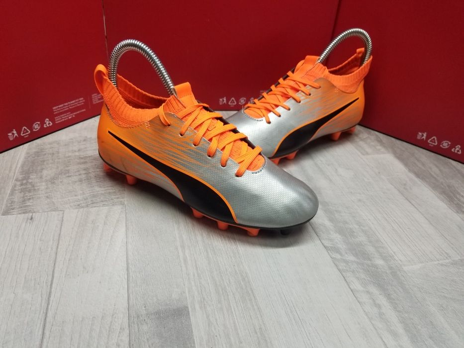 Спортивне взуття.Спортивні носки.Футбольне взуття.Копочки.Футзалки.М'я