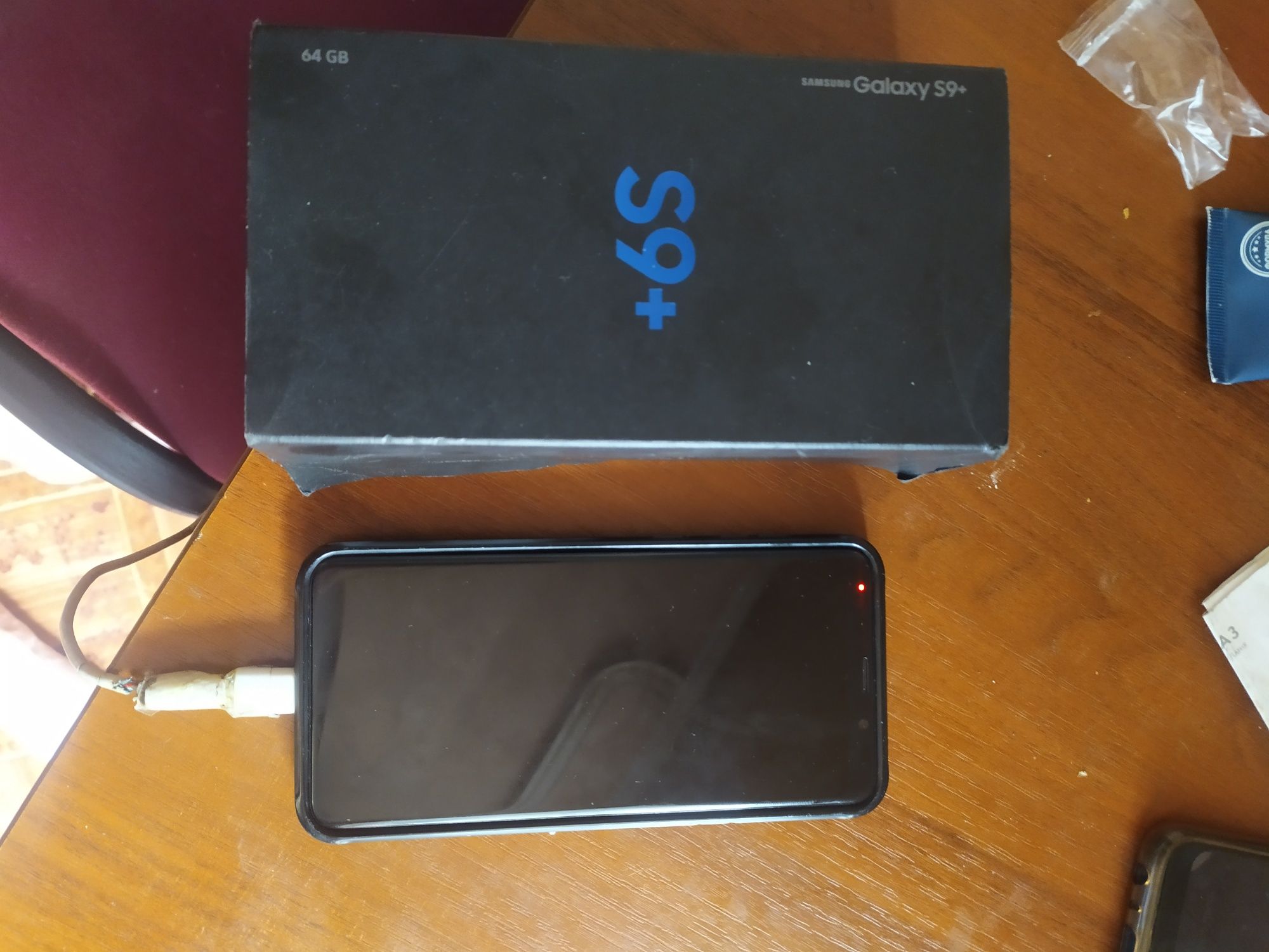 Samsung s9+ память 6.64 отл сост. 2 сим карт.