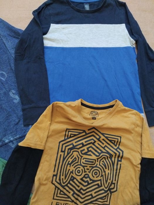 Пакет одягу 134-146 ,спортивні штани,толстовки,футболки