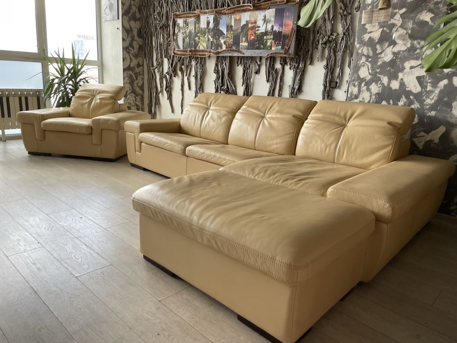 Великий кутовий розкладний диван + крісло.Стан ідеальний