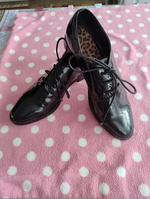 Нові жіночі туфлі лаковані PROMOD 37 розмір