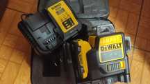 Laser DeWalt 12 linhas