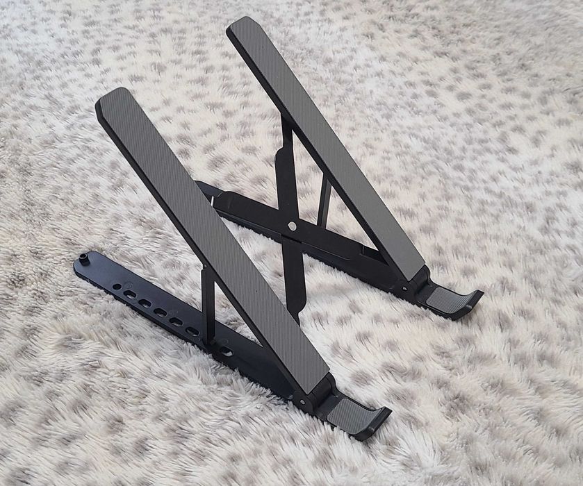 Дуже зручна і надійна підставка під планшет. Германія. Нова.