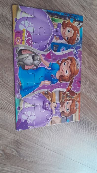 Puzzle bajka Disney"Jej wysokość  Zosia" 2x20 elementów