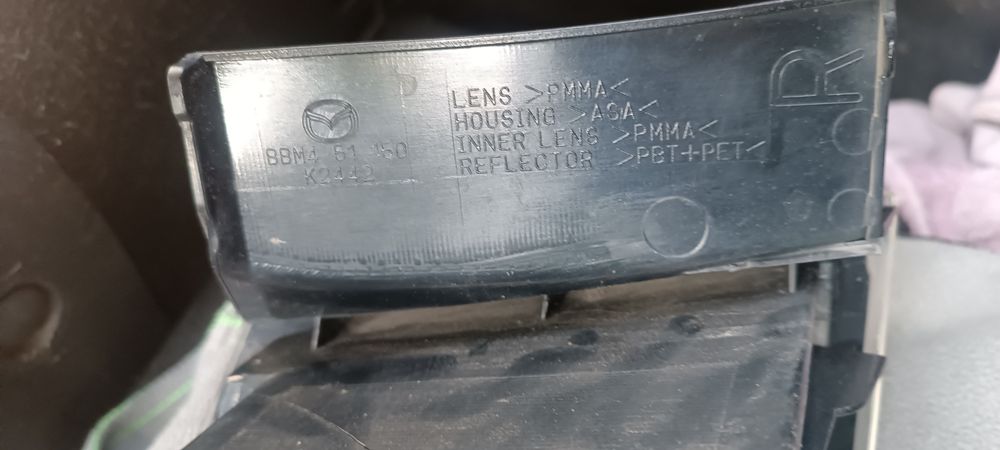 Фонарь задний внешний правый Mazda 3 2009-2012 цена договорная