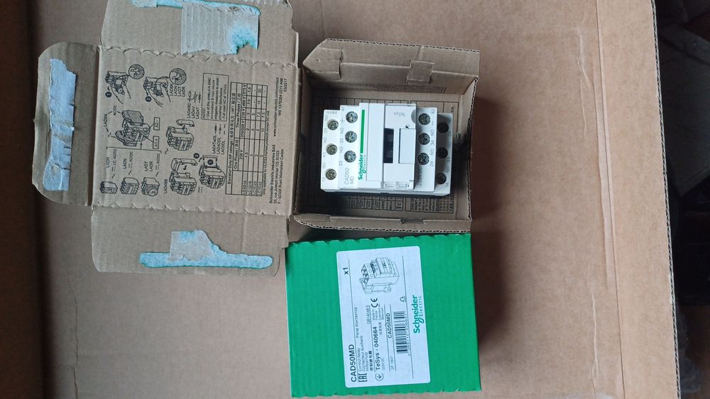 Продам контактор CAD50MD