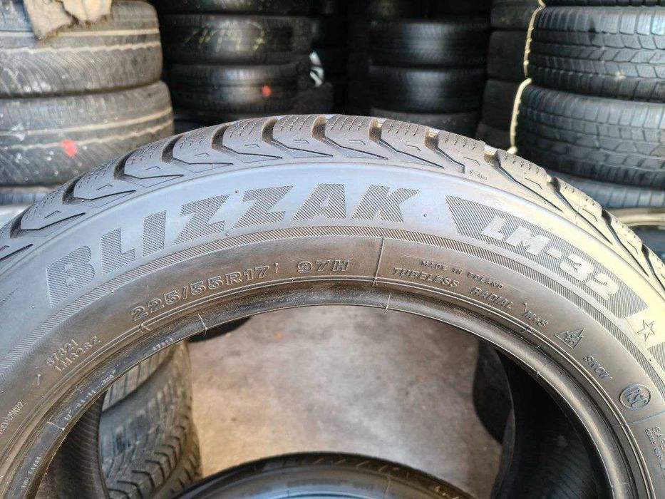 Bridgestone Blizzak LM-32 225/55r17 4шт, ЗИМА. Привезены из Германии