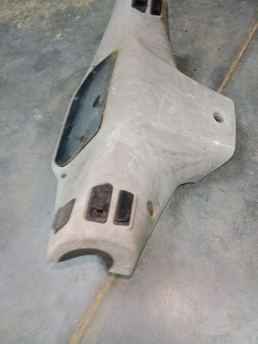 derbi vamos licznik prędkościomierz osłona obudowa licznika kierownicy