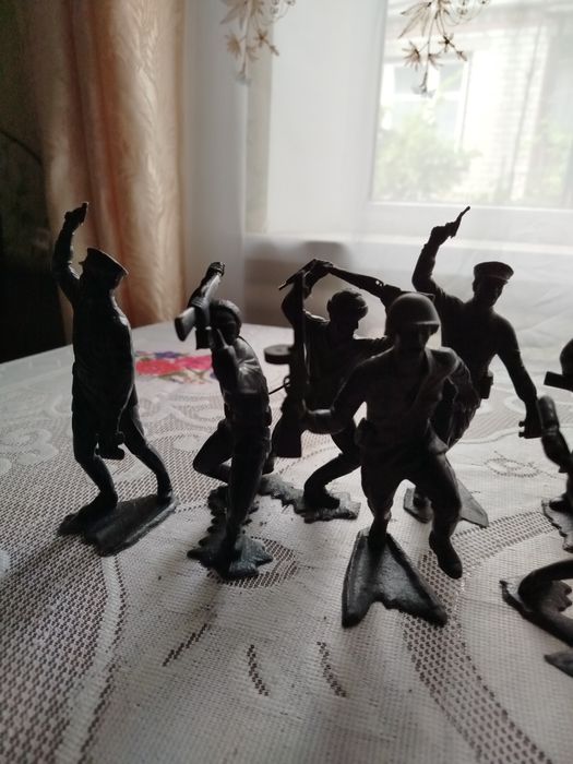 Продам солдатиков Дзи.