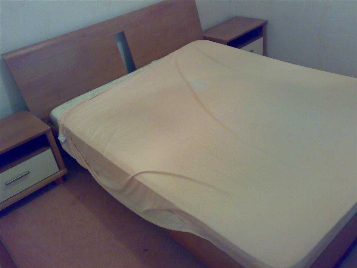 Продам двухспальную кровать + 2 тумбочки модель "BRW" (Польша) 15800гр