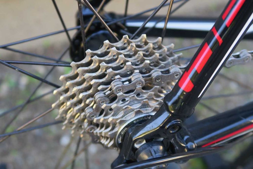 Rower szosowy Giant Defy M/L Tiagra ZADBANY