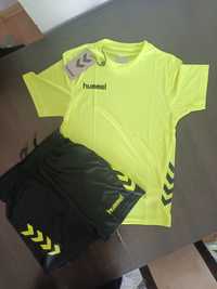 Nowy zestaw sportowy Hummel 152 t-shirt i krótkie spodenki