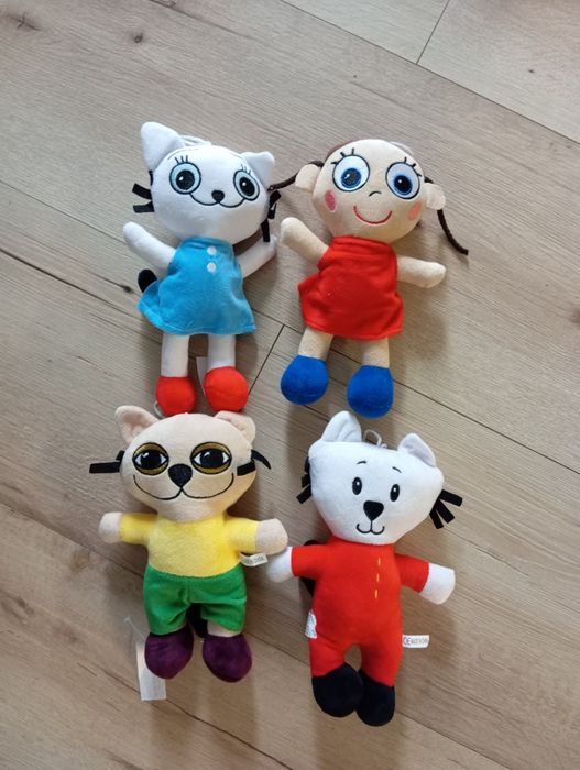 Zestaw czterech maskotek Kicia Kocia, Nunus, Pacek i Adelka