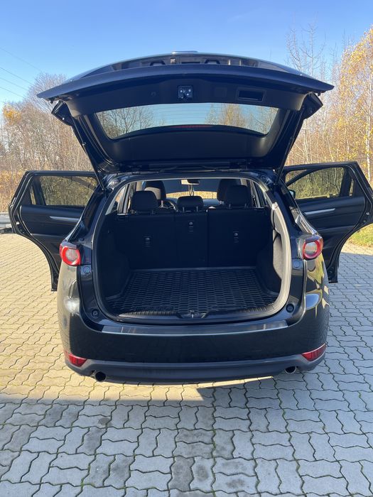 Автомобіль Мазда сх-5