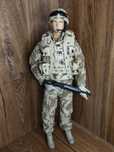 Фигурка пехотинца вооруженных сил Великобритании HM Armed Forces toys