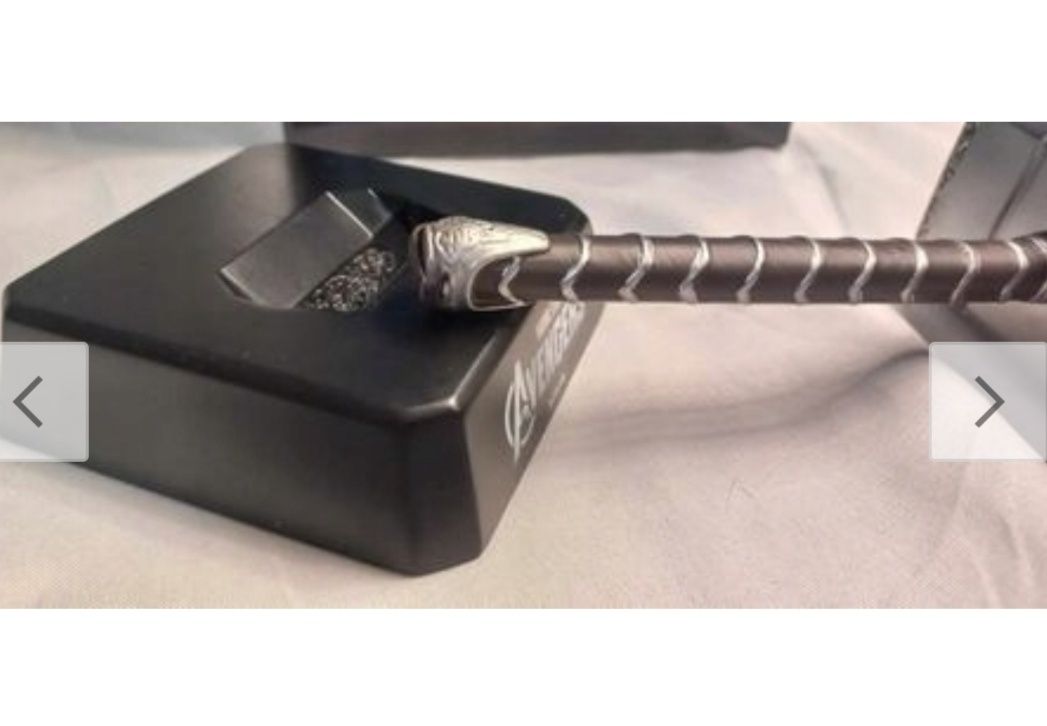 Avengers Młot Thora Mjolnir Marvel Studios 1:3