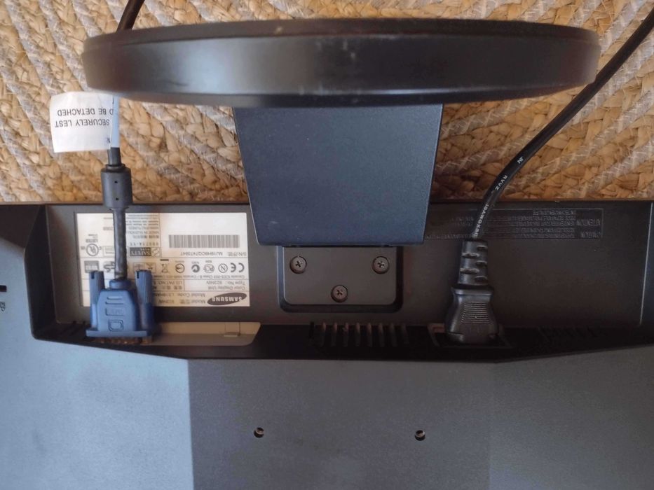 Samsung SyncMaster 923nw 1440 x 900