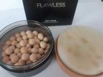 Perełki matujące Avon True Flawless Light