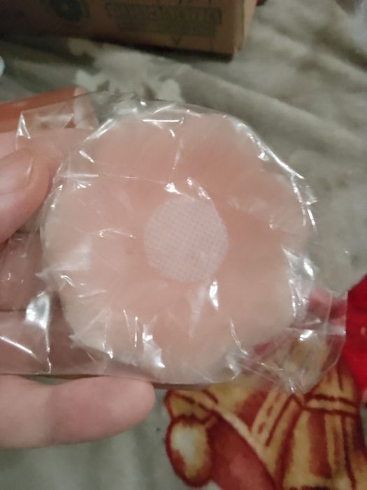 Nowa taśma do biustu Boob Tape.
