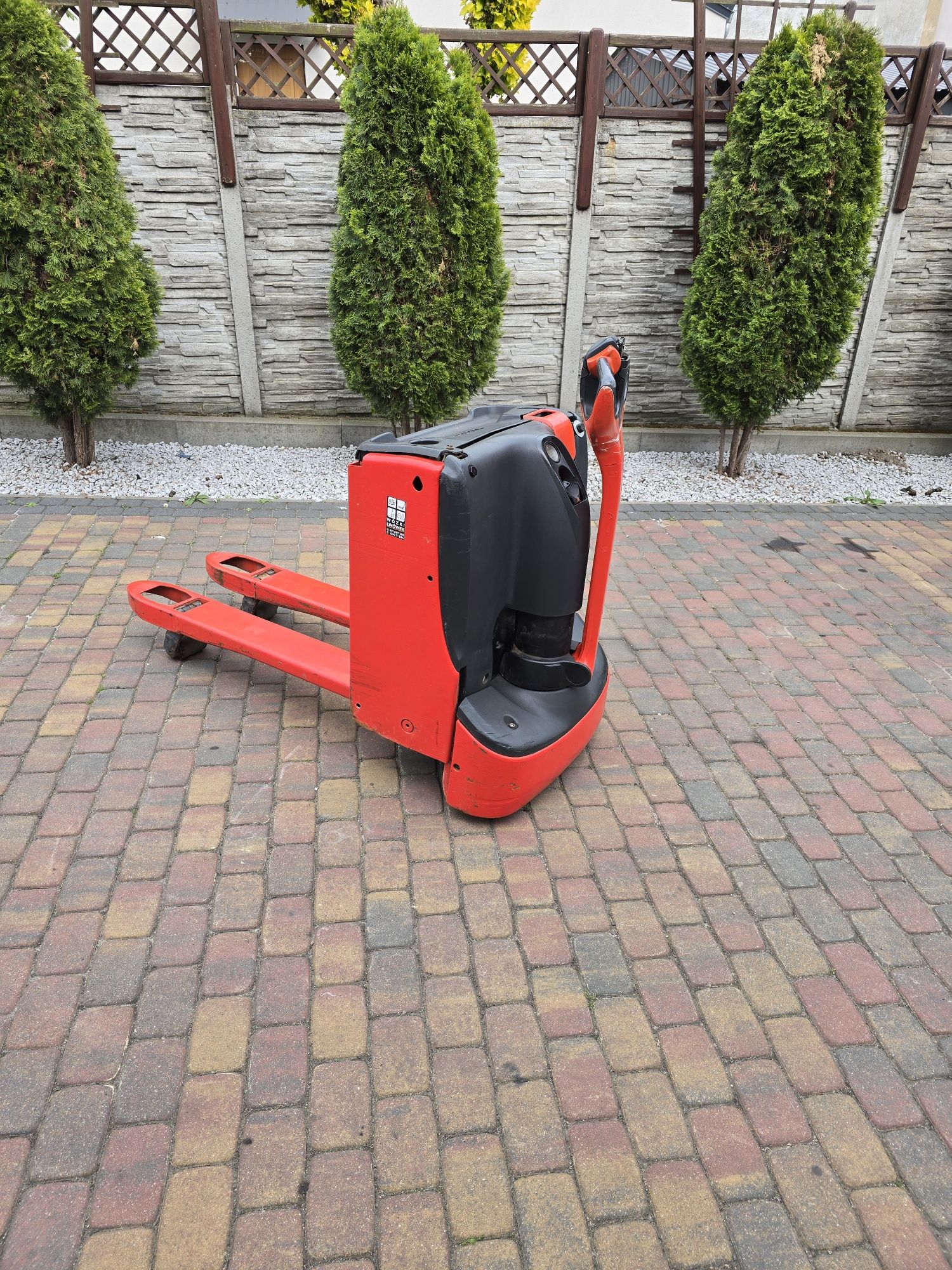 Wózek paletowy elektryczny Linde T18 2012r paleciak widlak