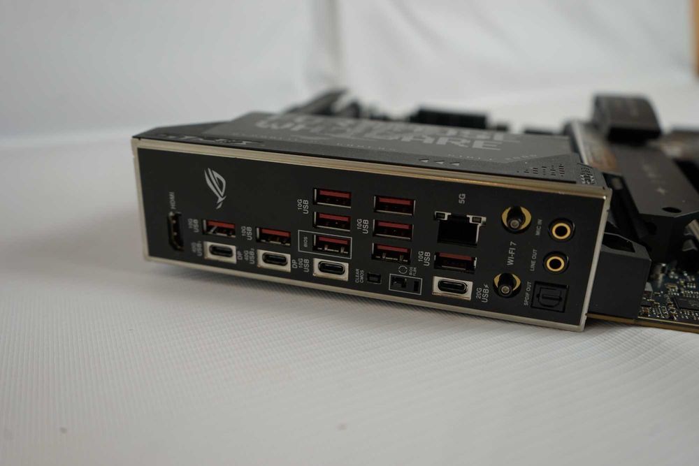 Материнська плата ASUS ROG Strix X870E-E Gaming Wi-Fi AM5