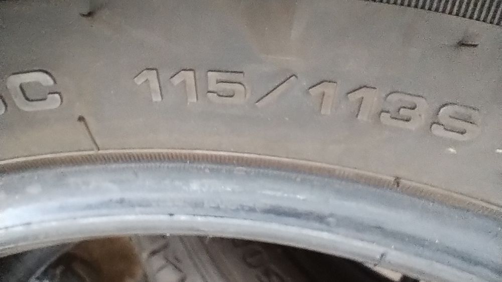 235.65.16c Goodyear Vector 4 seasons cargo