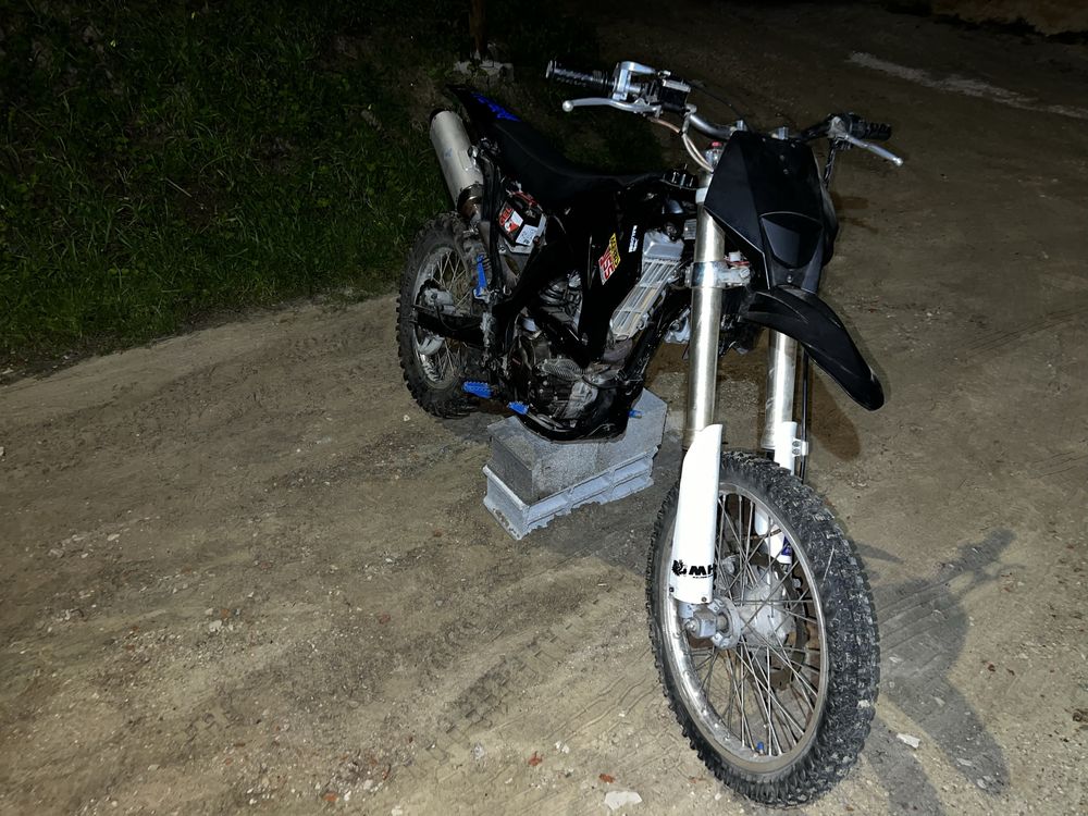 Vendo Mota cross MIKILON 250cc