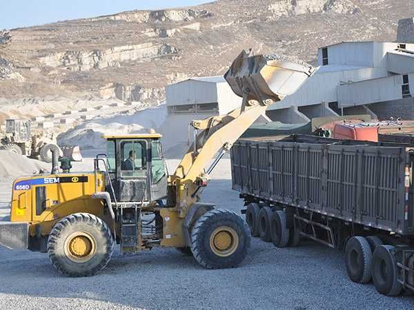 Фронтальний Навантажувач SEM 656D HL новий в Наявності
