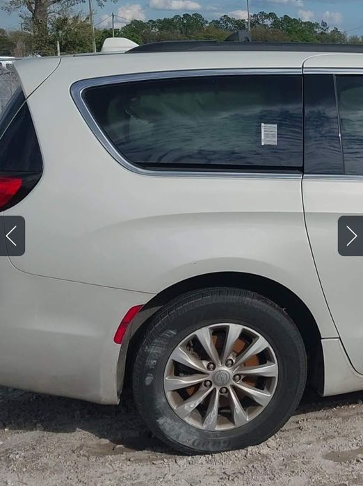 Chrysler Pacyfica Drzwi prawe Przód i Tył kol PW2