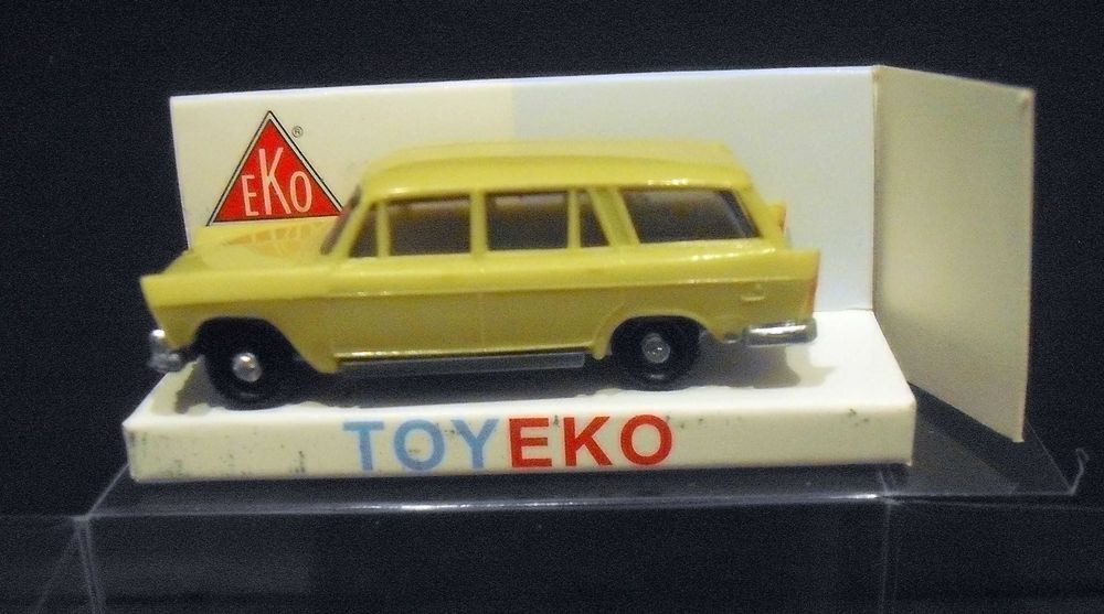EKO - Fiat Familiar 1800 -antigo - 1/65 - made in Espanha - NOVO
