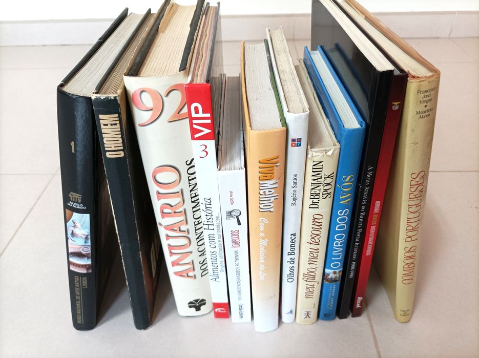 Livros antigos de capa dura com Ilustrações (vintage)