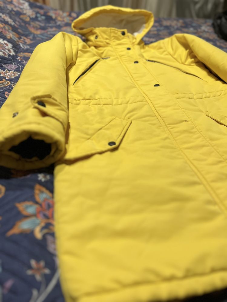 Зимова жовта жіноча куртка,розмір S-M, желтая куртка, весенняя, зимняя