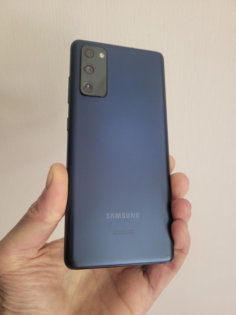 Samsung Galaxy S20 FE 5G Snapdragon идеал