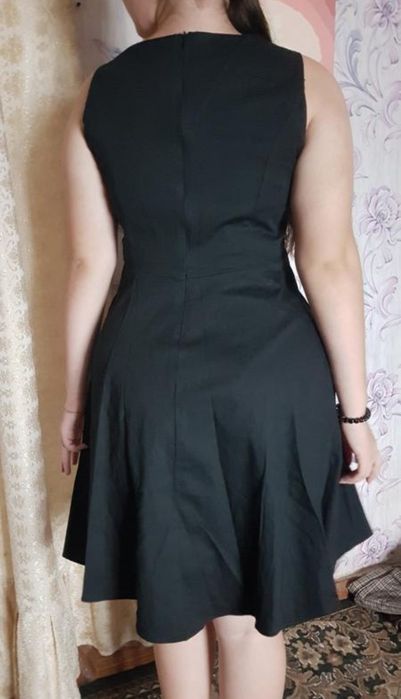 Платье с вышивкой фламинго