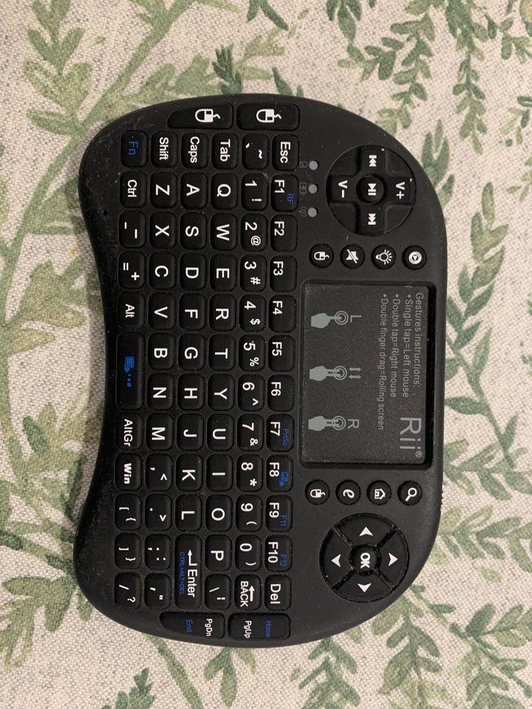 Box iptv v412 SE com comando teclado