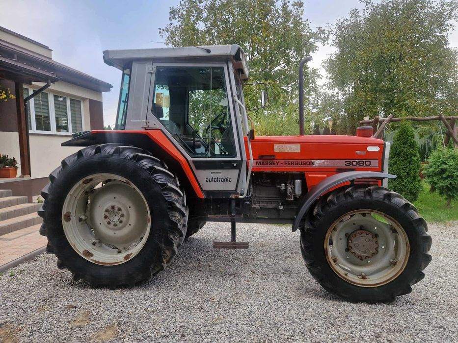 ciągnik rolniczy Massey Ferguson 3080 z napędem / klimatyzacja