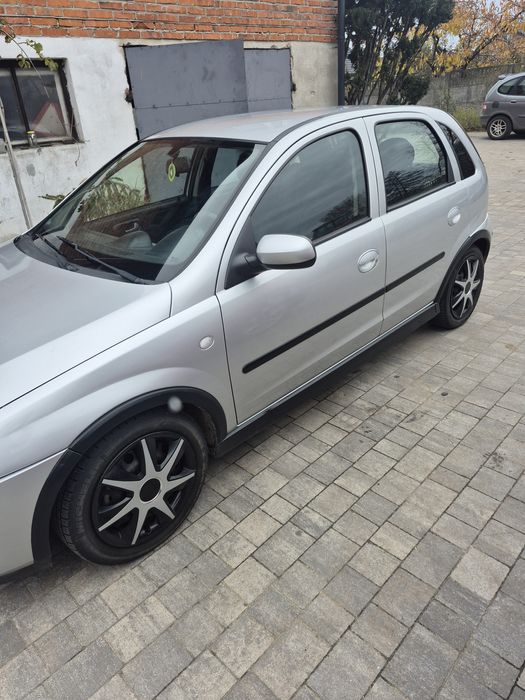 Opel corsa 1.3 diesel 2004r.